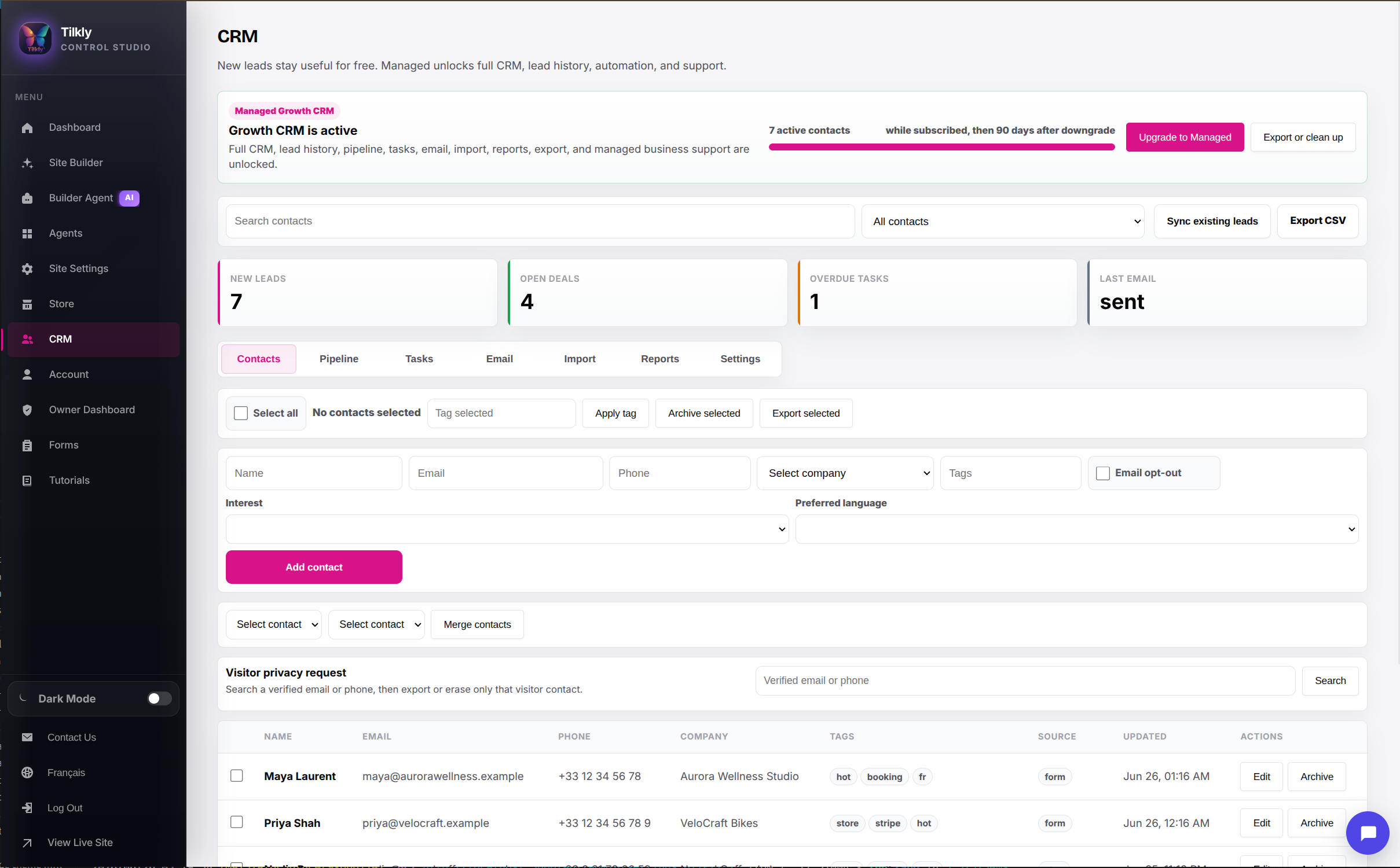 Customer organiser showing names, messages, and notes